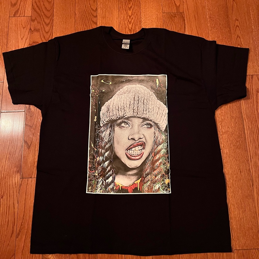 Eryka Badu T shirt XL.  New never worn.